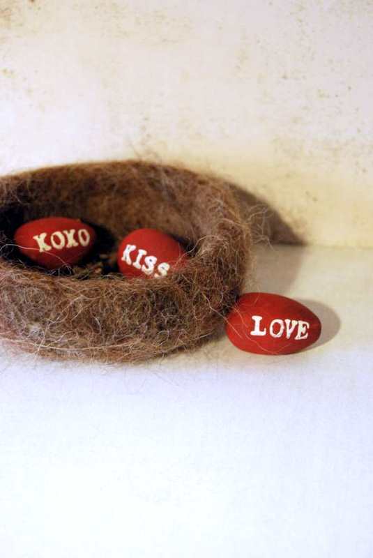 Love Nest - Love, Kiss, XOXO Wool Felt Nest and Valentine Eggs